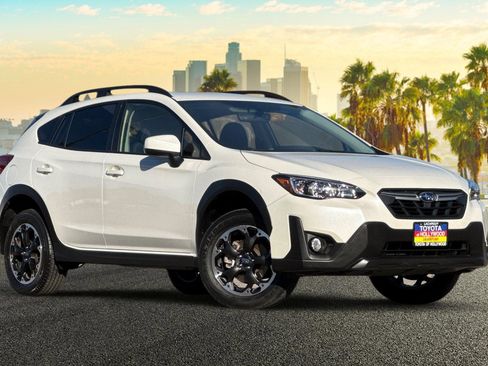 Used 2022 Subaru Crosstrek 2.0i Premium w/ Popular Package #3 image 2