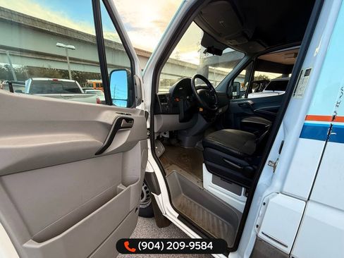 Used 2016 Mercedes-Benz Sprinter 2500 image 18