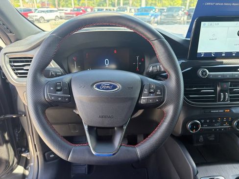 Used 2025 Ford Escape ST-Line Select AWD/4WD image 21