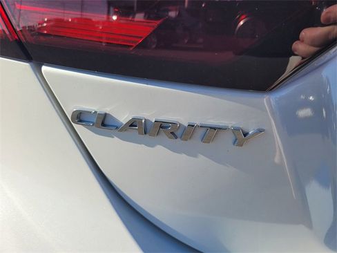 Used 2019 Honda Clarity Plug-In Hybrid image 10