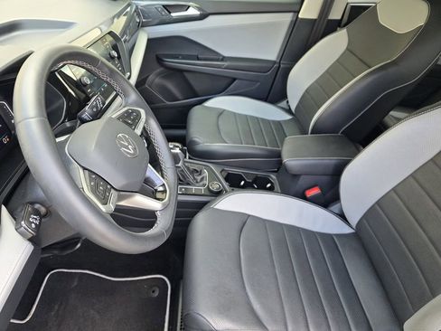 Used 2023 Volkswagen Taos SEL AWD/4WD image 11