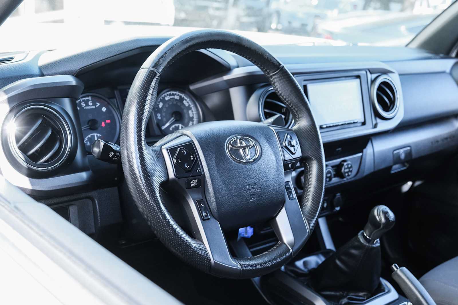 Used 2019 Toyota Tacoma TRD Off-Road AWD/4WD image 23