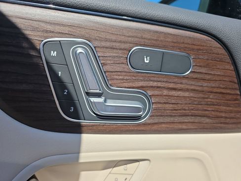 New 2026 Mercedes-Benz GLB 250 GLB 250 image 11