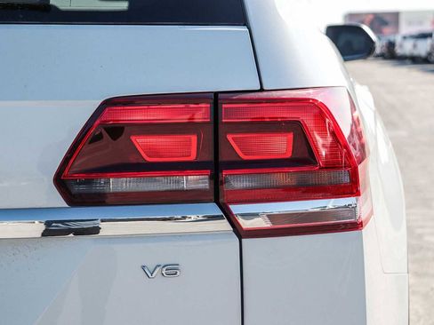 Used 2018 Volkswagen Atlas SEL image 10