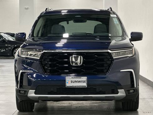 Used 2024 Honda Pilot Touring image 9
