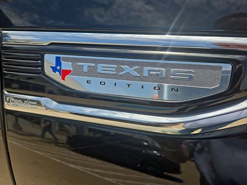 Used 2024 GMC Sierra 1500 SLT AWD/4WD image 11