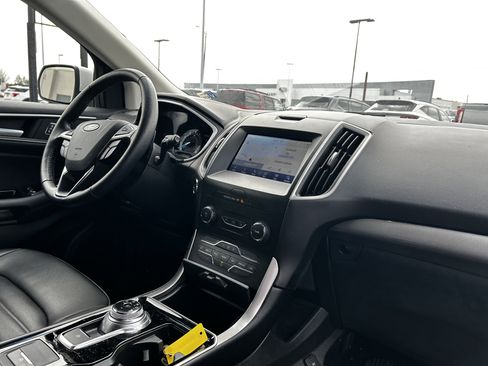 Used 2019 Ford Edge SEL w/ Equipment Group 201A image 14