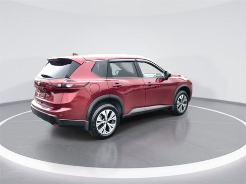Certified 2025 Nissan Rogue SV w/ SV Premium Package image 8