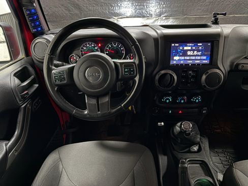 Used 2016 Jeep Wrangler Unlimited Sport w/ Quick Order Package 23S AWD/4WD image 10
