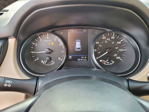 Used 2019 Nissan Rogue SL w/ Premium Package image 22