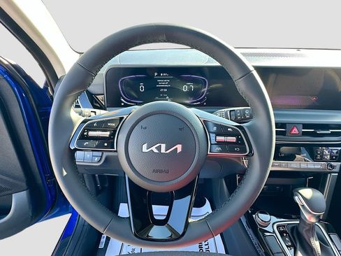 New 2026 Kia Seltos S FWD image 11