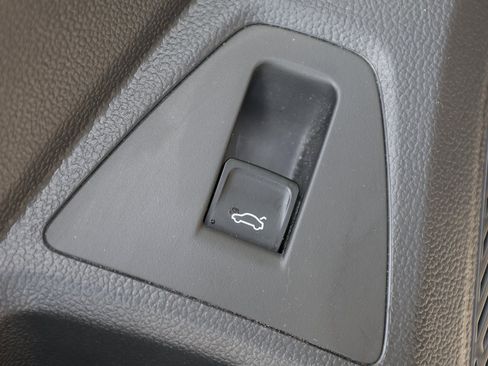 Used 2019 Volkswagen Jetta SE image 12