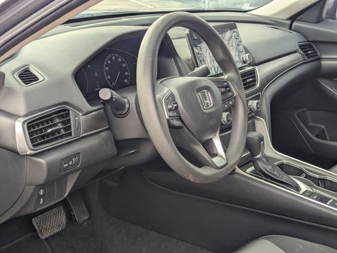 Used 2022 Honda Accord LX image 9