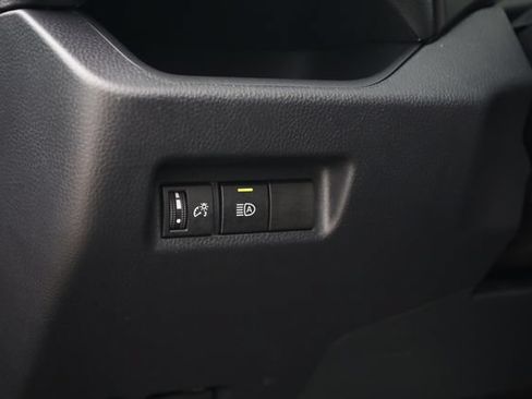 Used 2025 Toyota RAV4 XLE FWD image 12