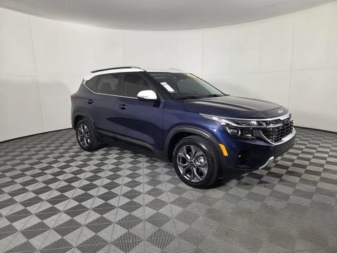 Used 2024 Kia Seltos S FWD image 2