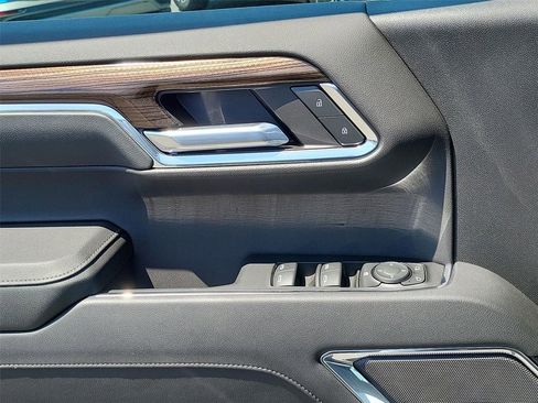 Certified 2024 Chevrolet Silverado 1500 LT Trail Boss w/ LPO, Dark Essentials Package AWD/4WD image 15