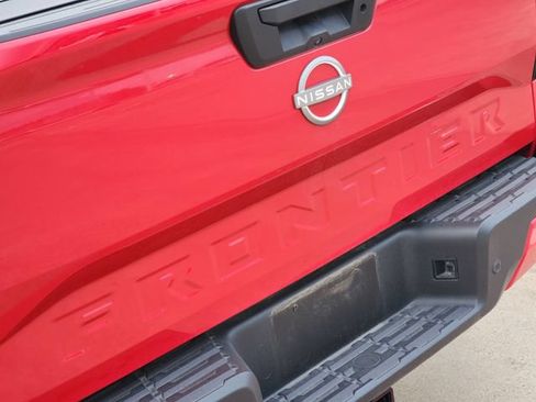 Used 2025 Nissan Frontier SV RWD image 10