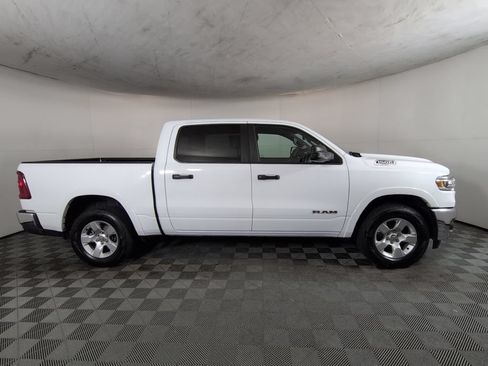 Used 2025 RAM 1500 Big Horn AWD/4WD image 4