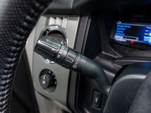 Used 2017 Ford Expedition Platinum image 31