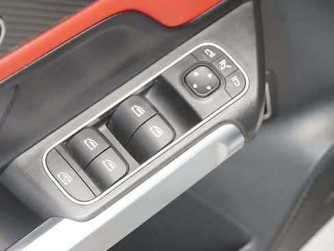 Used 2023 Mercedes-Benz GLB 35 AMG GLB 35 AMG w/ Parking Assistance Package image 21