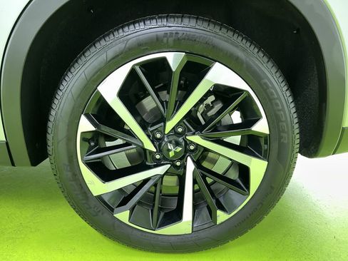 Used 2024 Mitsubishi Outlander Ralliart image 16