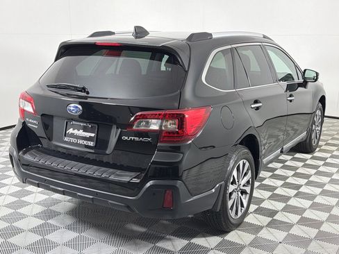 Used 2018 Subaru Outback 2.5i Touring image 5