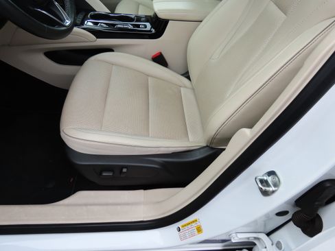 Used 2022 Buick Envision Essence w/ Technology Package I image 33