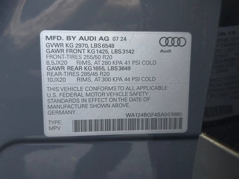 Used 2025 Audi Q6 e-tron Premium Plus w/ Premium Plus AWD/4WD image 58