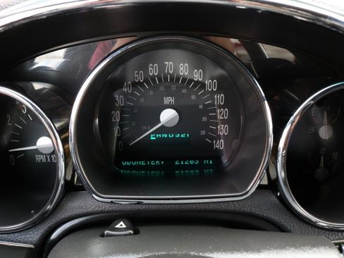 Used 2004 Chevrolet SSR w/ Preferred Equipment Group image 34