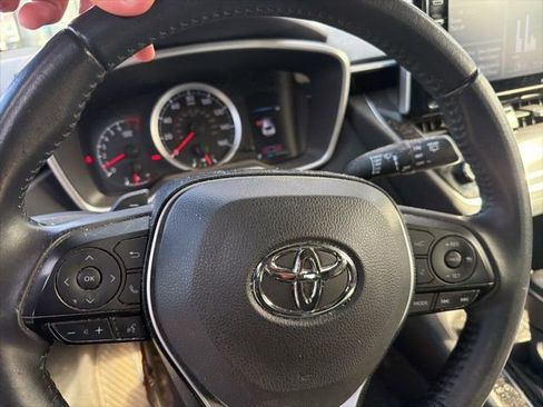 Used 2021 Toyota Corolla Hatchback image 17