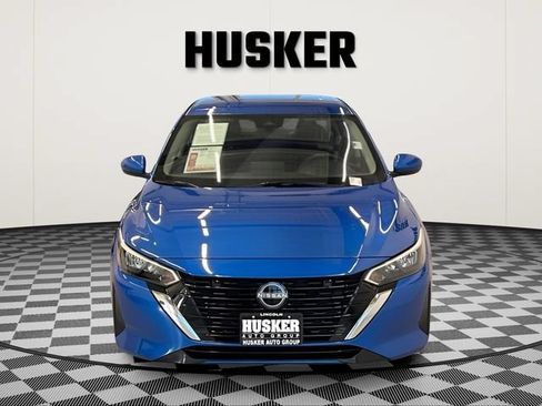 Used 2025 Nissan Sentra SV FWD image 3