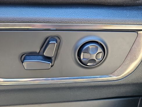 Used 2020 RAM 1500 Limited AWD/4WD image 30