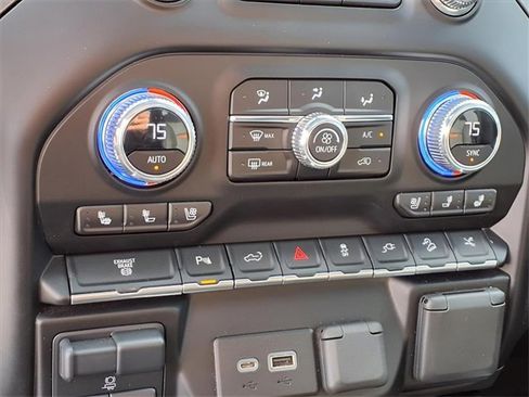 Certified 2023 GMC Sierra 2500 AT4 w/ AT4 Preferred Package image 9