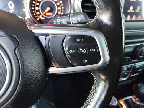 Used 2021 Jeep Wrangler Unlimited Sahara image 24