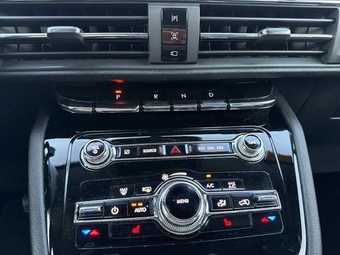 Used 2021 Lincoln Corsair FWD w/ Equipment Group 101A image 20