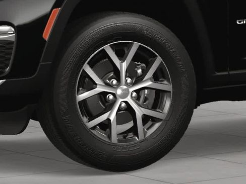 New 2025 Jeep Grand Cherokee Limited image 11