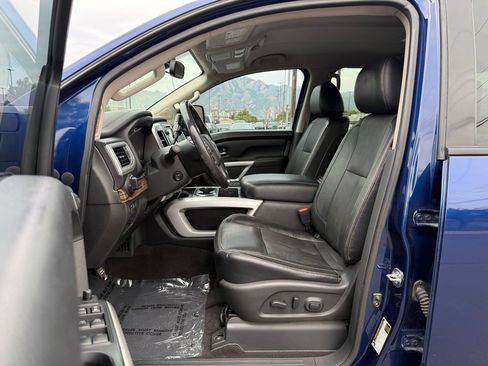 Used 2017 Nissan Titan SL w/ Off-Road Package AWD/4WD image 12