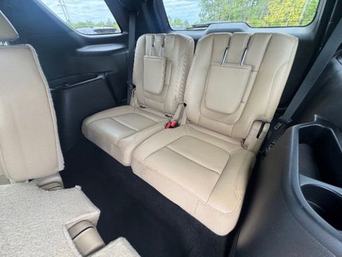 Used 2016 Ford Explorer Limited image 17