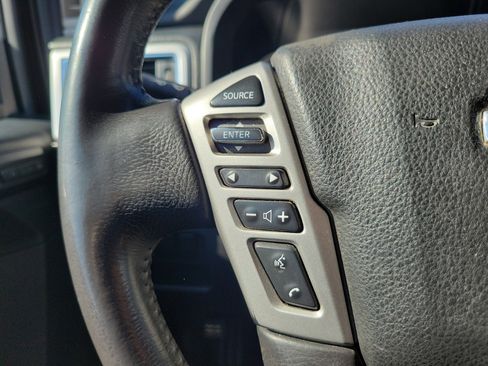 Used 2020 Nissan Titan SL w/ Moonroof Package image 20