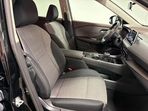 Used 2023 Nissan Rogue SV FWD image 24