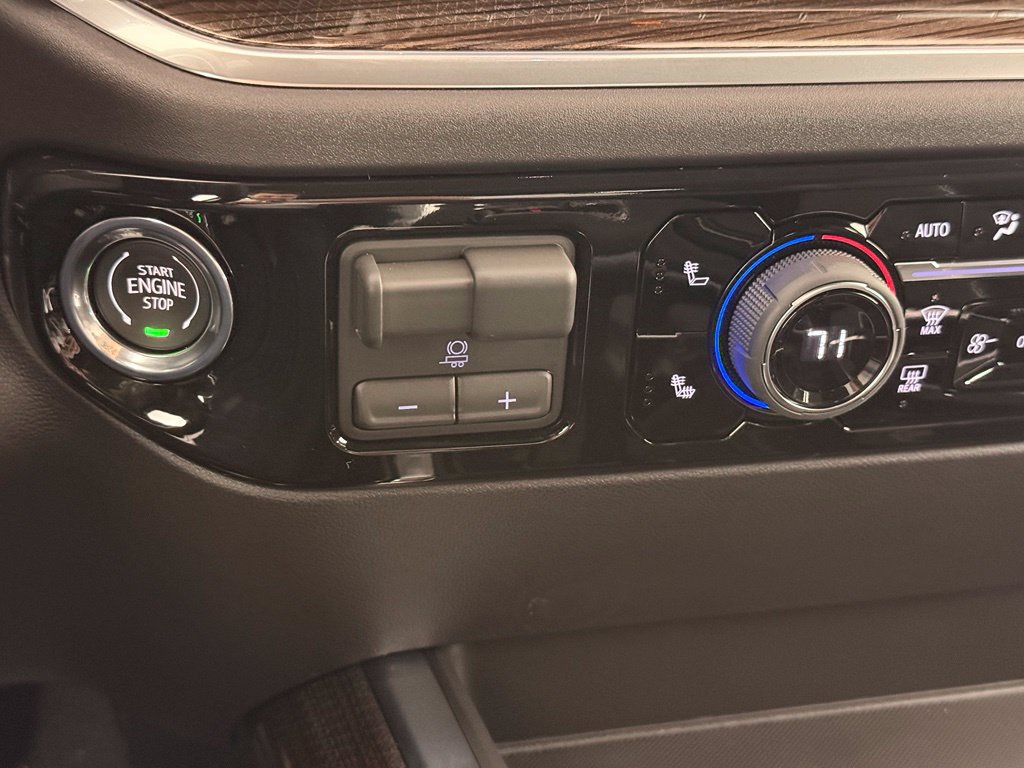 New 2026 Chevrolet Silverado 1500 RST w/ Redline Edition AWD/4WD image 36