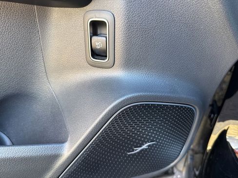 Used 2023 Mercedes-Benz GLB 35 AMG 4MATIC image 25