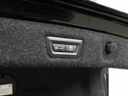 Used 2023 BMW 530i xDrive w/ Convenience Package image 9