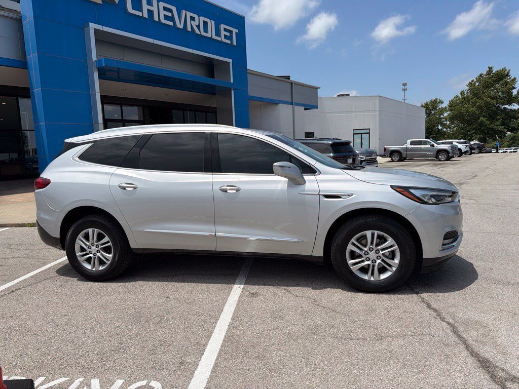 Used 2019 Buick Enclave Essence FWD image 4