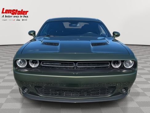 Used 2023 Dodge Challenger SXT image 8