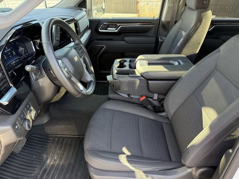 Used 2025 Chevrolet Silverado 3500 LT w/ Convenience Package image 4