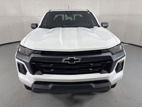 Used 2025 Chevrolet Colorado LT w/ Advanced Trailering Package AWD/4WD image 4