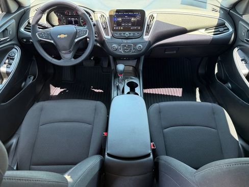 Used 2024 Chevrolet Malibu RS FWD image 12