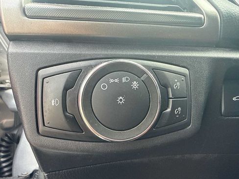 Used 2017 Ford Fusion SE w/ Equipment Group 201A FWD image 22