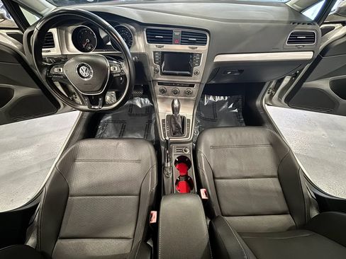 Used 2015 Volkswagen Golf S FWD image 25
